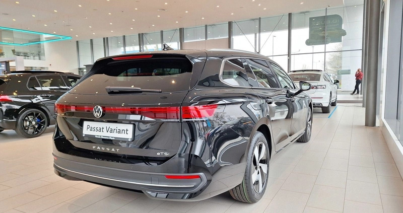 Volkswagen Passat cena 183000 przebieg: 5, rok produkcji 2024 z Chełm małe 277